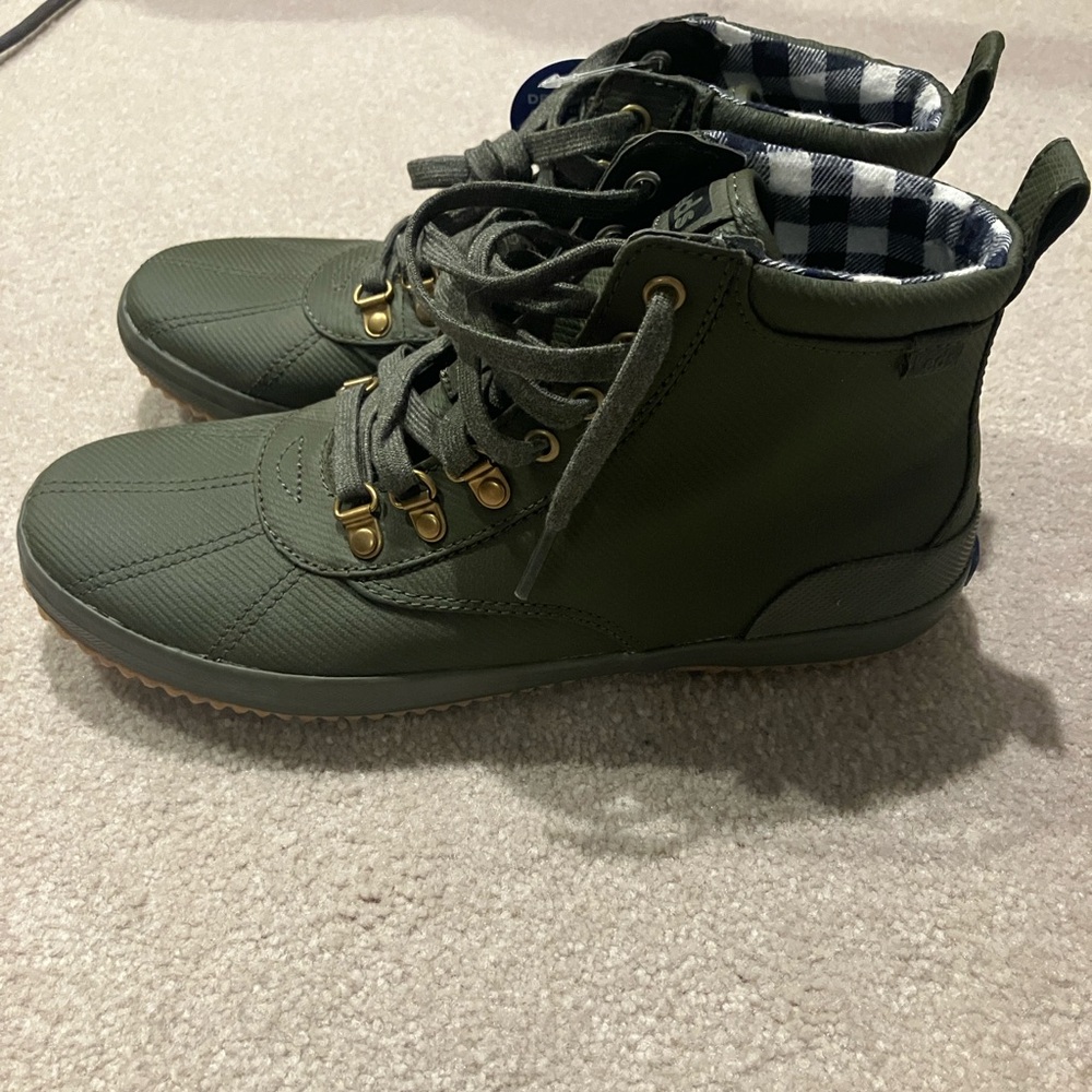 Never worn Ked Boots